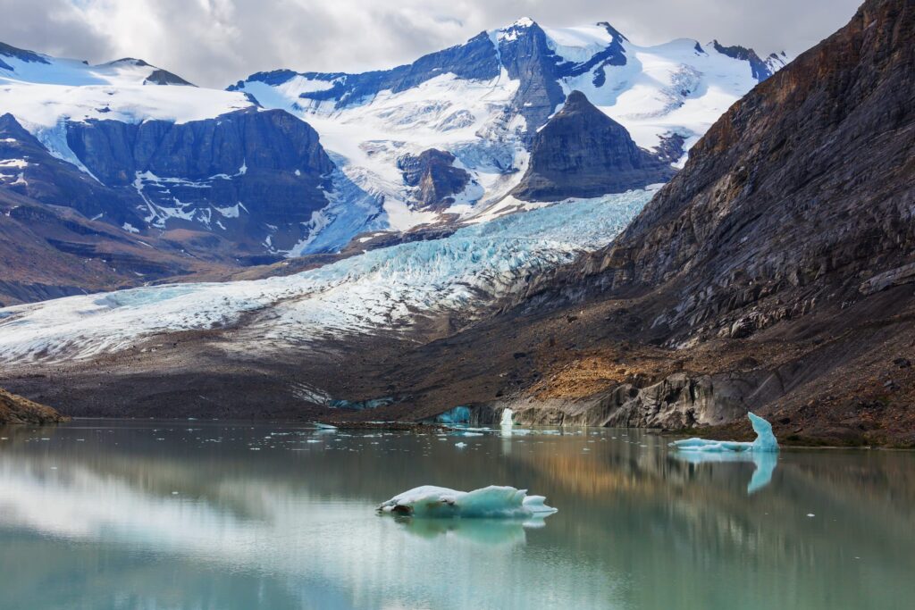 Image of a moutain in Canada
